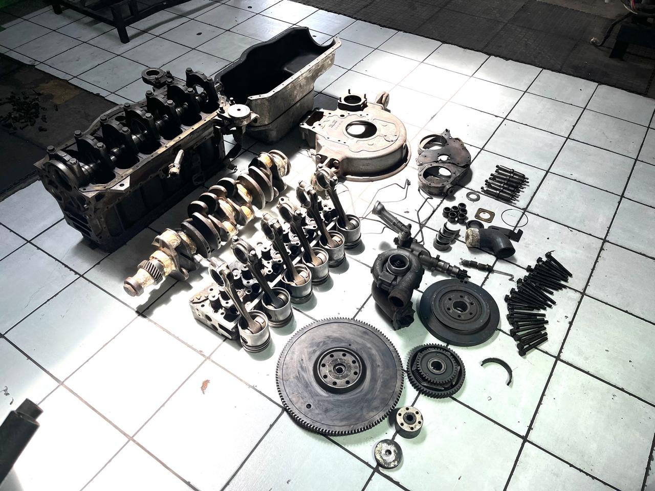1e2d4476-d2c6-42c8-8a14-571ff735a488 Mercedes Benz ADE 366 Ti Engine Spares - Image 1