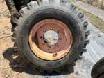 BKT Tyre with Rim 10.00-20 - Image 5