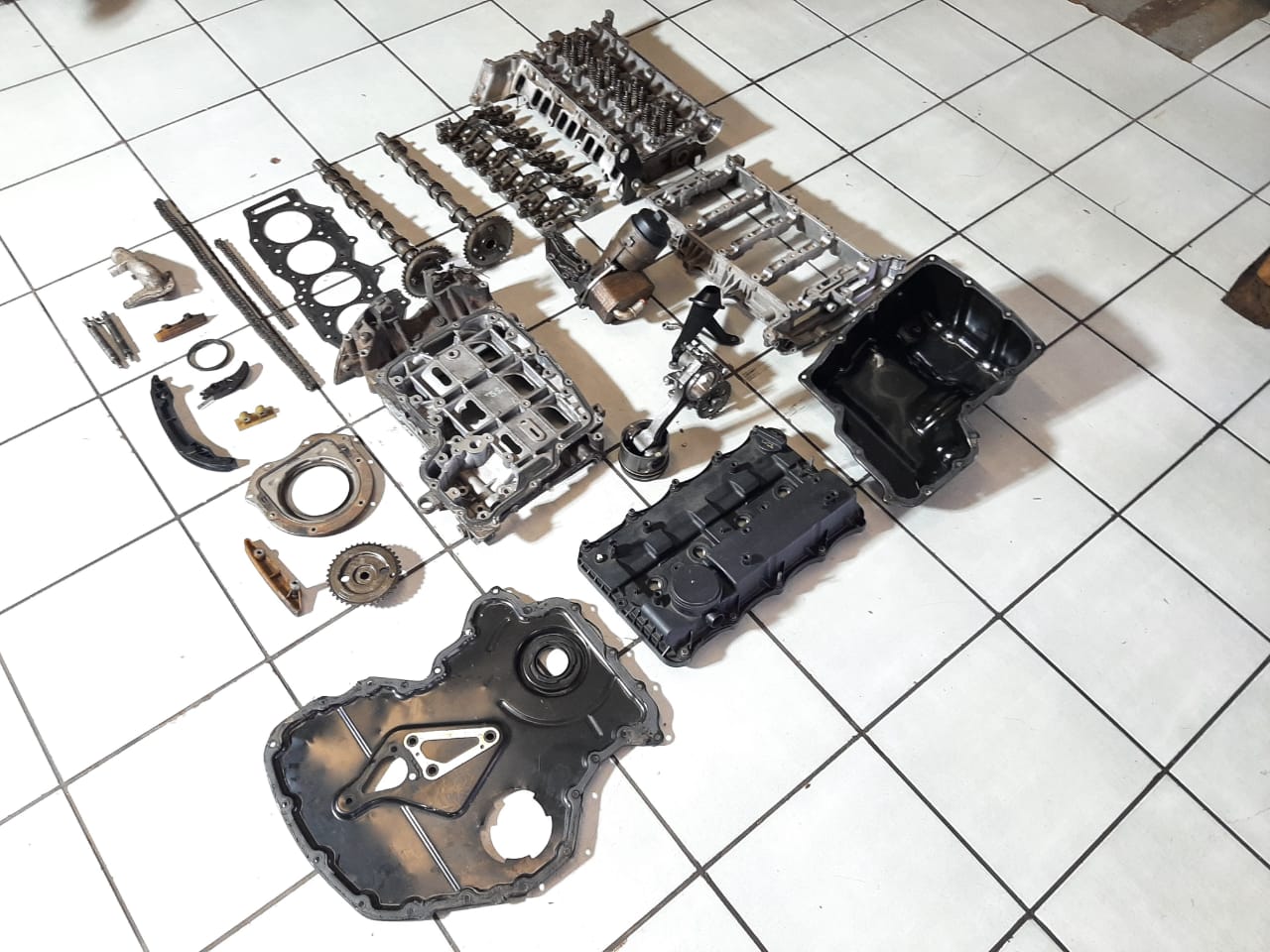 i1-3 Ford Ranger 2.2 Engine Spares - Image 1